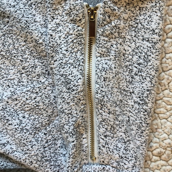 Dynamite Sweater - Picture 5 of 6